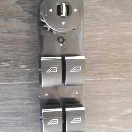 Connect Ön Sol Cam Düğmesi 2014-2016 Orjinal