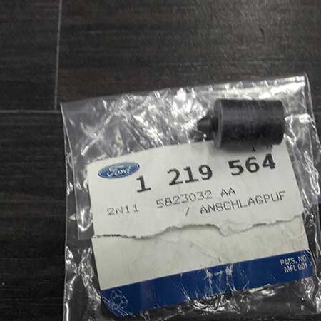 Fusion Kapı Ayar Takozu 2002-2012 Orjinal