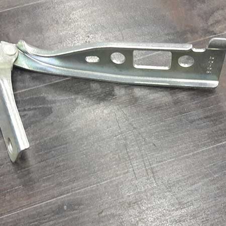 Fiesta Ön Kaput Menteşesi Sol 2002-2009 yerli